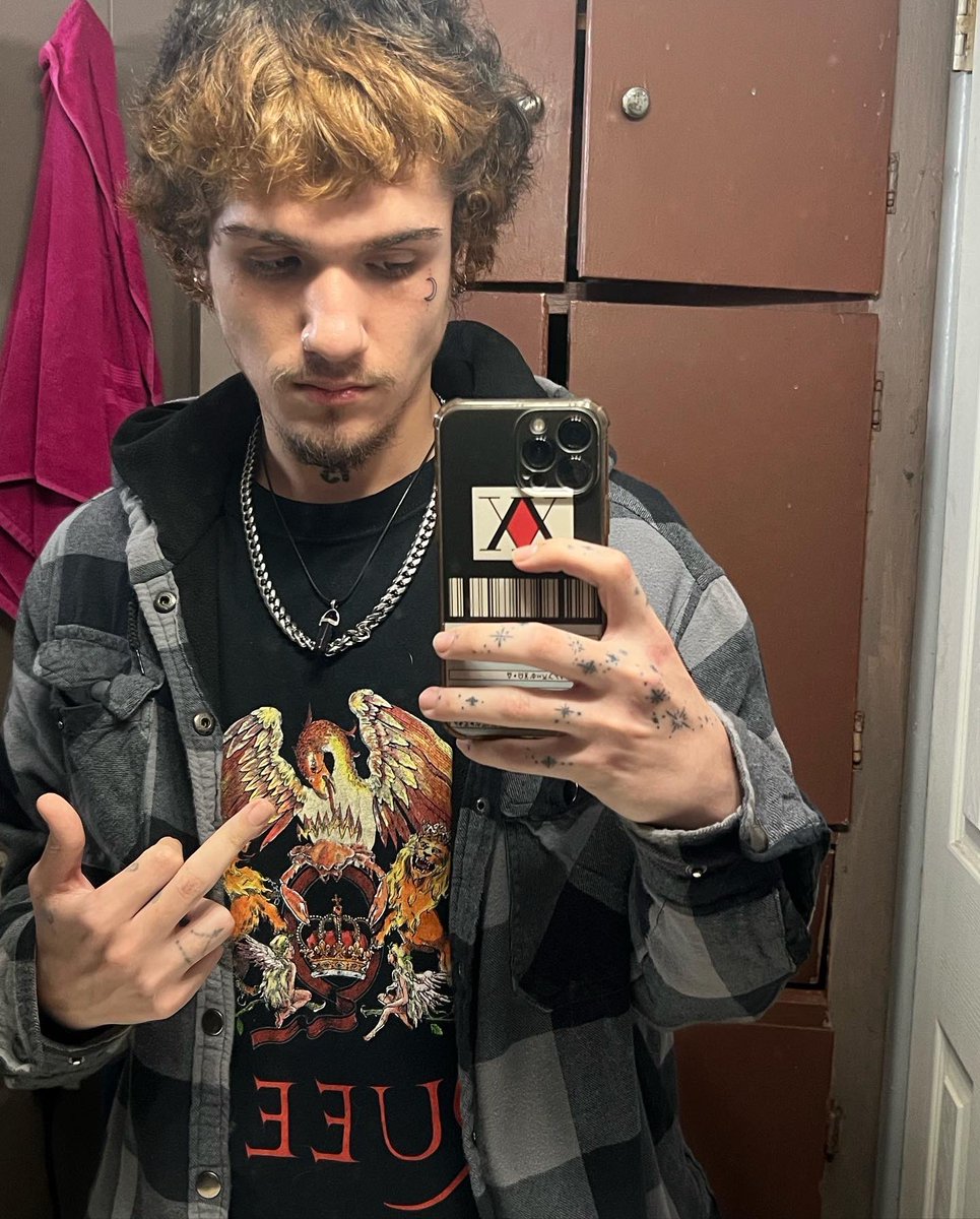 CozzzyBoiJo’. tweet media