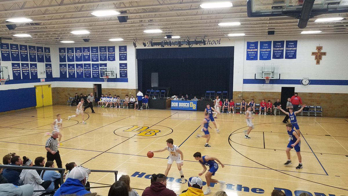 Andrew_Kruse's tweet photo. Finally made it back for a game. Either I'm getting older or these buzzers are getting louder. https://t.co/EGQgpObMiu