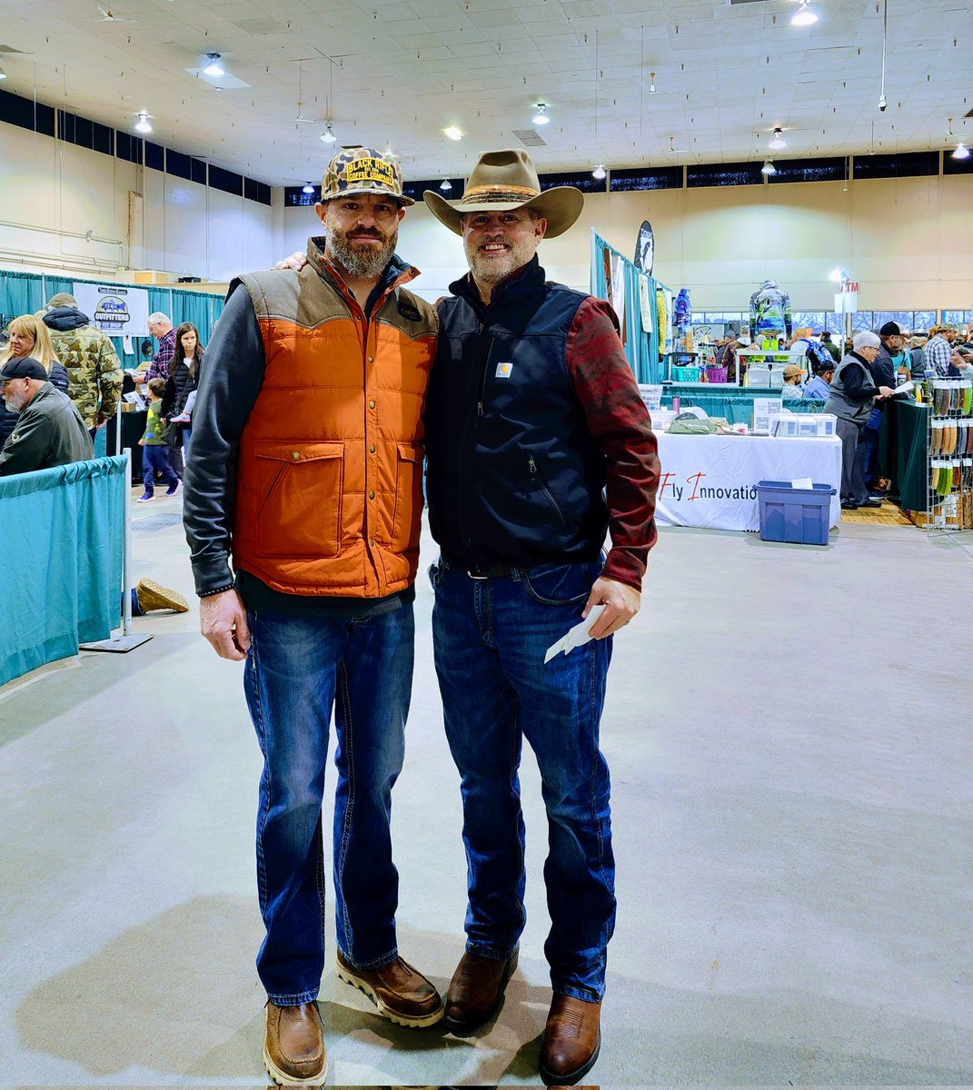 BerntForIdaho's tweet photo. I'm very grateful for our Idaho outdoor sportsman partners and businesses.
...and a guy I've spent many hours on the river over the years, SlayBells.
If you're looking for dry flies, Dry Fly Innovations is a fantastic Meridian business. #IdahoSportsman #BVFF #KeepItWild https://t.co/3H0daUngES