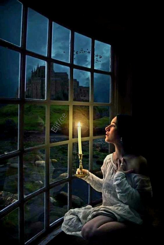 #GeceyeNotum

İçime hapsettiğim sesin yetmeyecek bu gece bana
Birikmiş ne varsa
Parça parça dökülüyor içimden...

....

#Geceye
#Aşkile