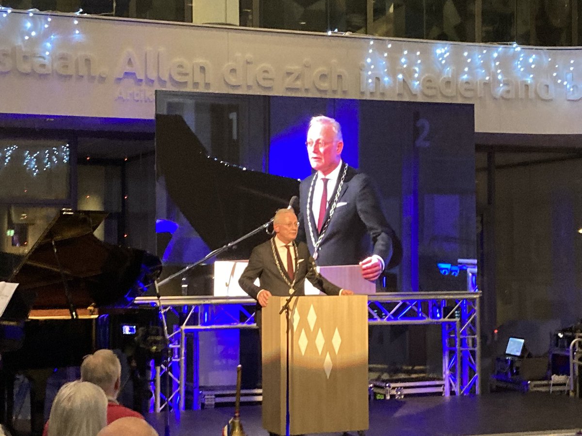 Fantastische nieuwjaar toespraak van Burgermeester <a href="/arjengerritsen/">Arjen Gerritsen</a> #Almelo Samen maken we Almelo nog mooier !! 👊