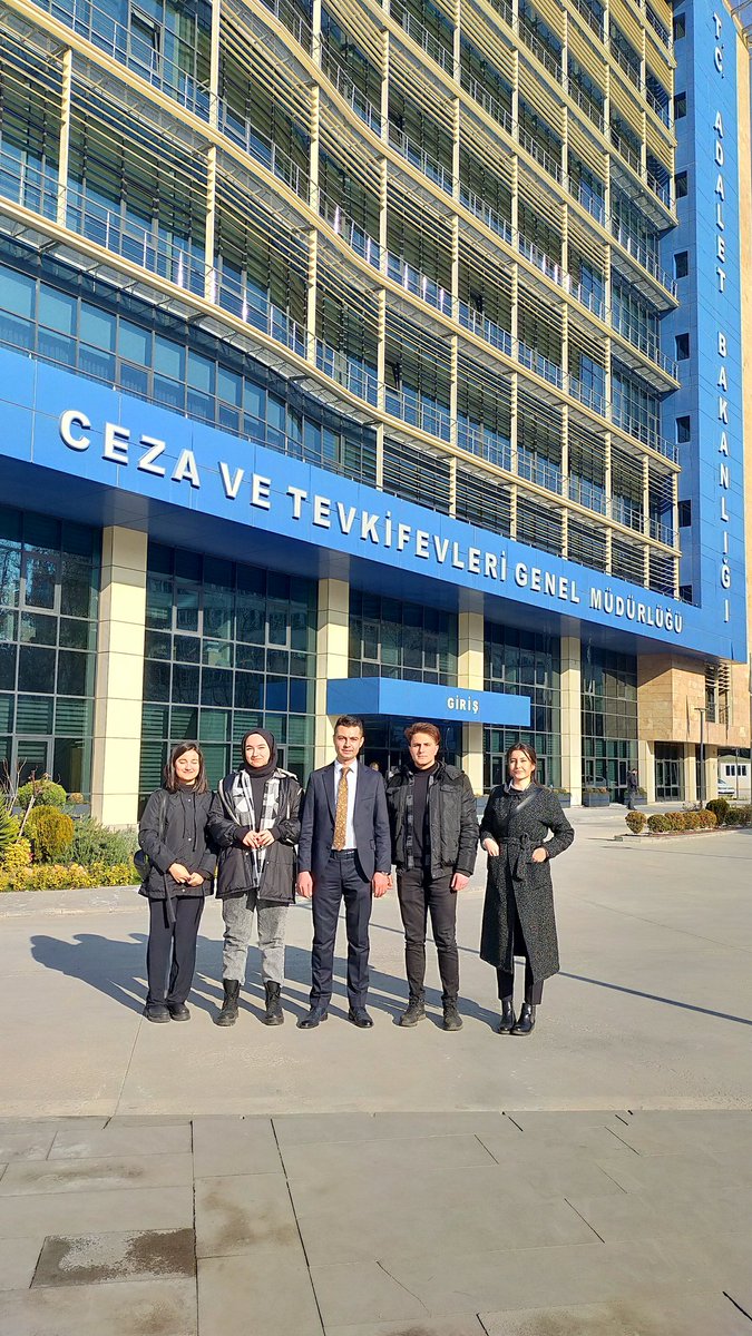 ertugrulcigdem6's tweet photo. Kendine has meslek yüksek okulu olan ve geleceğin kariyer meslek grubu olan #İnfazKorumaUmutlaBekliyor 
@bybekirbozdag @cevdetcesur66 @YakupMogul @YavuzEnis @turankuloglu @burakceyhan3 @cigh_mezunlari @esraslntrk40 https://t.co/eoY1BbQ7L5