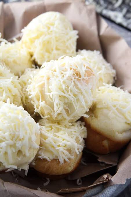 foooodtales's tweet photo. Ensaymada #Ensaymada https://t.co/oxQq2orFed