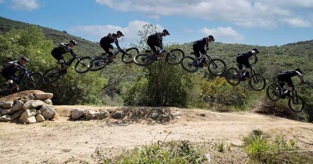 yamahabicycles's tweet photo. Time to fly.
📸 #RyanVillopoto #YDXMOROPro https://t.co/gKzYzuuYch