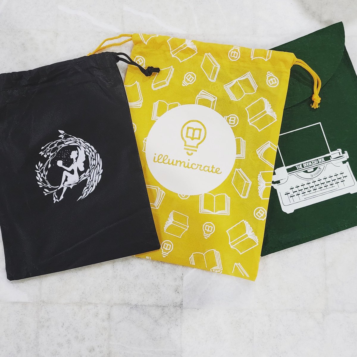 Love my Book Box Subscriptions ❤️

Not featured here is Owlcrate that I also subscribe to.

What are some book box subscriptions you love? Any that you want to try? #owlcrate #fairyloot #illumicrate #TheBookishBox 💕🌟🌟