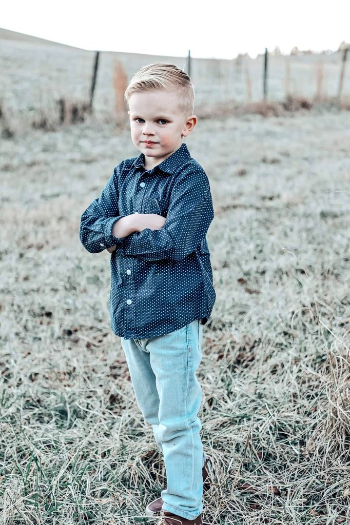 Shirt @OldNavy
Jeans @abercrombiekids 
📸 @AHallPhotograph

#boymodel #kidmodel #oldnavystyle #MadeInGA