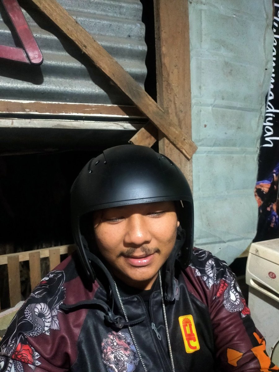 aidilwrhmt's tweet photo. Helm tampan https://t.co/TqXB2H3cKB