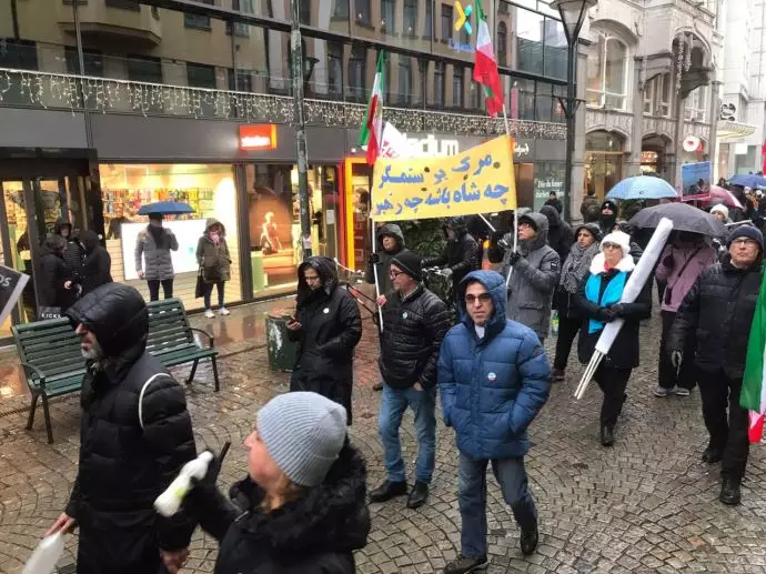 Mojahedineng's tweet photo. January 7 - Malmö, #weden
Freedom-loving Iranians and supporters of the #Iran opposition PMOI/MEK marking the third anniversary of the IRGC's downing of Flight PS752.
#مرگ_بر_ستمگر_چه_شاه_باشه_چه_رهبر
#آری_به_جمهوری_دمکراتیک https://t.co/dwAJP8J2pl