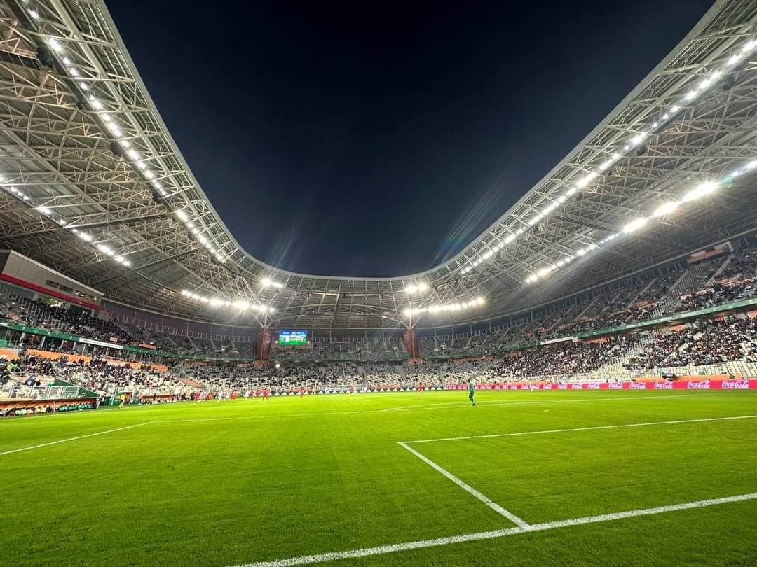 Footalgmedia's tweet photo. Mesdames et messieurs voici le stade Nelson Mandela d'Alger 🇩🇿✨

#TeamDz #Algerie #Baraki #CHAN #الجزائر https://t.co/yAf63mgRK9