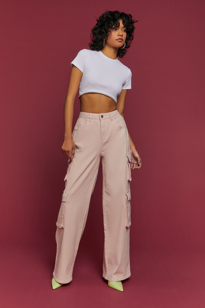 Forever21's tweet photo. Y2K Starter Girl Pack ✨  Which fit do you love? ⁠
⁠
Head to our website + shop Y2K edit to get the looks🔥 #foreverla https://t.co/LyMWLJ3VzE