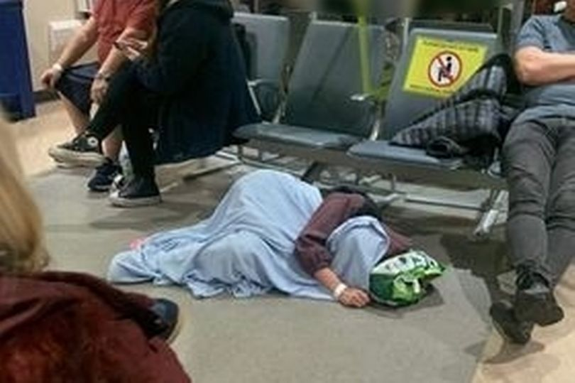 I spoke to several doctors working in Accident and Emergency departments in Liverpool hospitals about the current crisis, their words and experiences are harrowing to say the least

One told me: "This is not healthcare -  It is now a lottery whether you survive"

(Thread)