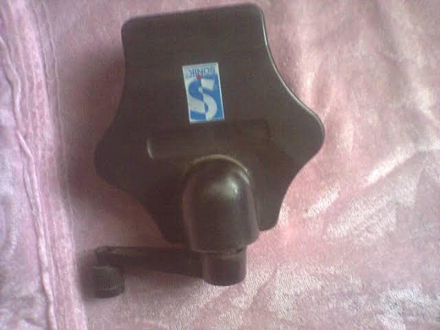 If you are born from 2000 upward comot for road. 😂😂😂😁😁