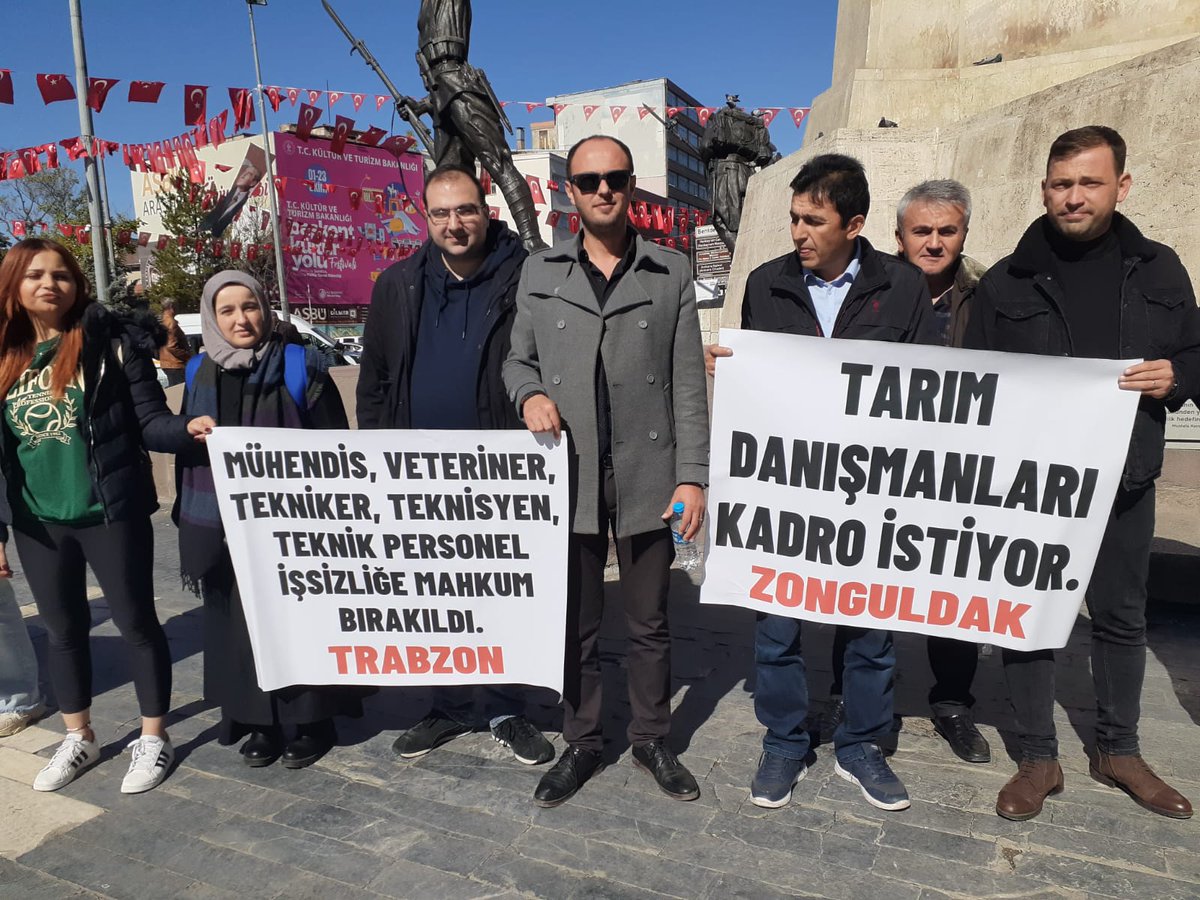 <a href="/RTErdogan/">Recep Tayyip Erdoğan</a> Sayın Cumhurbaşkanimiz Tarım Danışmanlarının da sesini duyunuz. 12 yillik emeklerimiz hiçe sayılıyor işten çıkışlarımız yapılıyor mesleğine aşık danışmanların sesine kulak veriniz lütfen #tarimdanismanlariissizkaldi
<a href="/dbdevletbahceli/">Devlet Bahçeli</a> 
<a href="/Mustafa_Destici/">Mustafa Destici</a> 
<a href="/erkanakcay45/">Erkan Akçay</a>