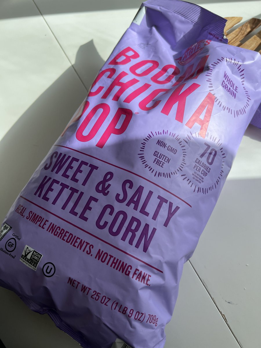 Joanne L. Molinaro, The Korean Vegan tweet media