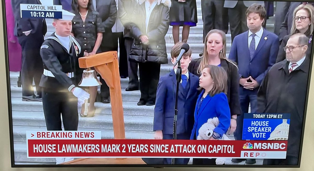 Smilingl8dy tweet media