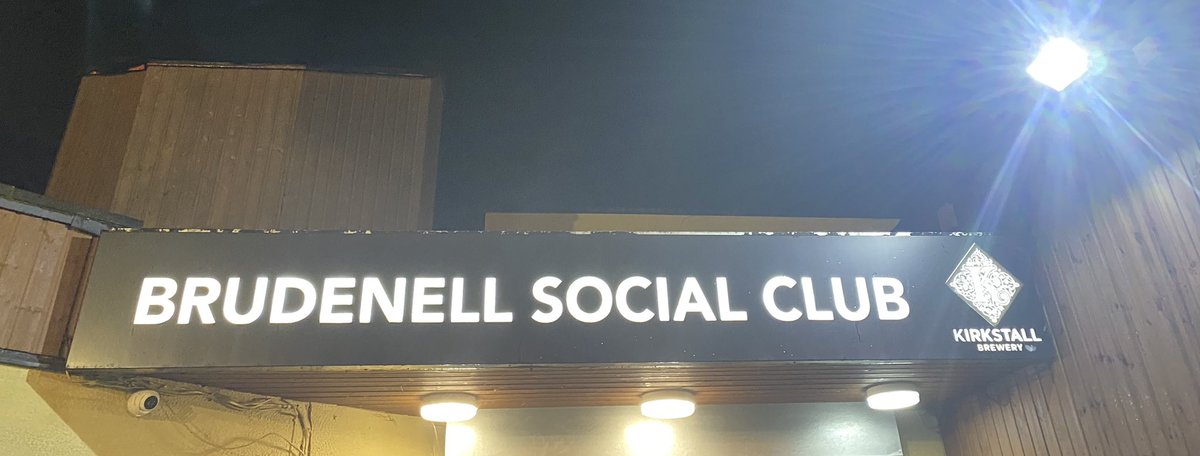 Cath_OConn's tweet photo. What better way to round off an event to #LetCultureLoose for #Leeds2023 than to wander down to @Nath_Brudenell to thaw out. Live music is my cultural mainstay - first gig of 2023 is here next week! https://t.co/9X0WnCNW4w