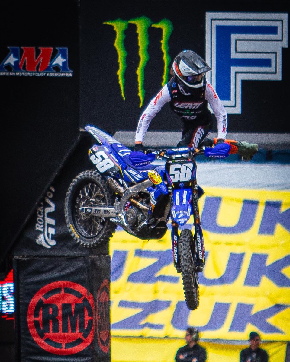 <a href="/teamsolitaireSX/">TEAM SOLITAIRE</a> <a href="/nique_thury/">Dominique Thury</a> As long as he has them down by Seattle 📸