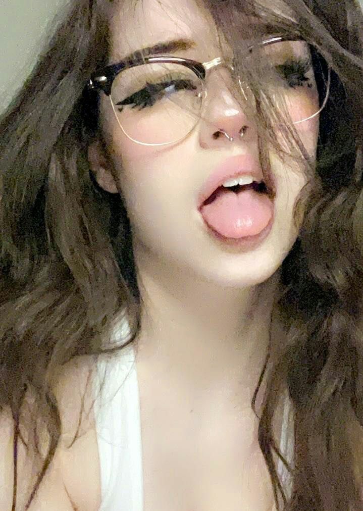 Hannah!
Pansexual
Switch
Futanari portrayal!