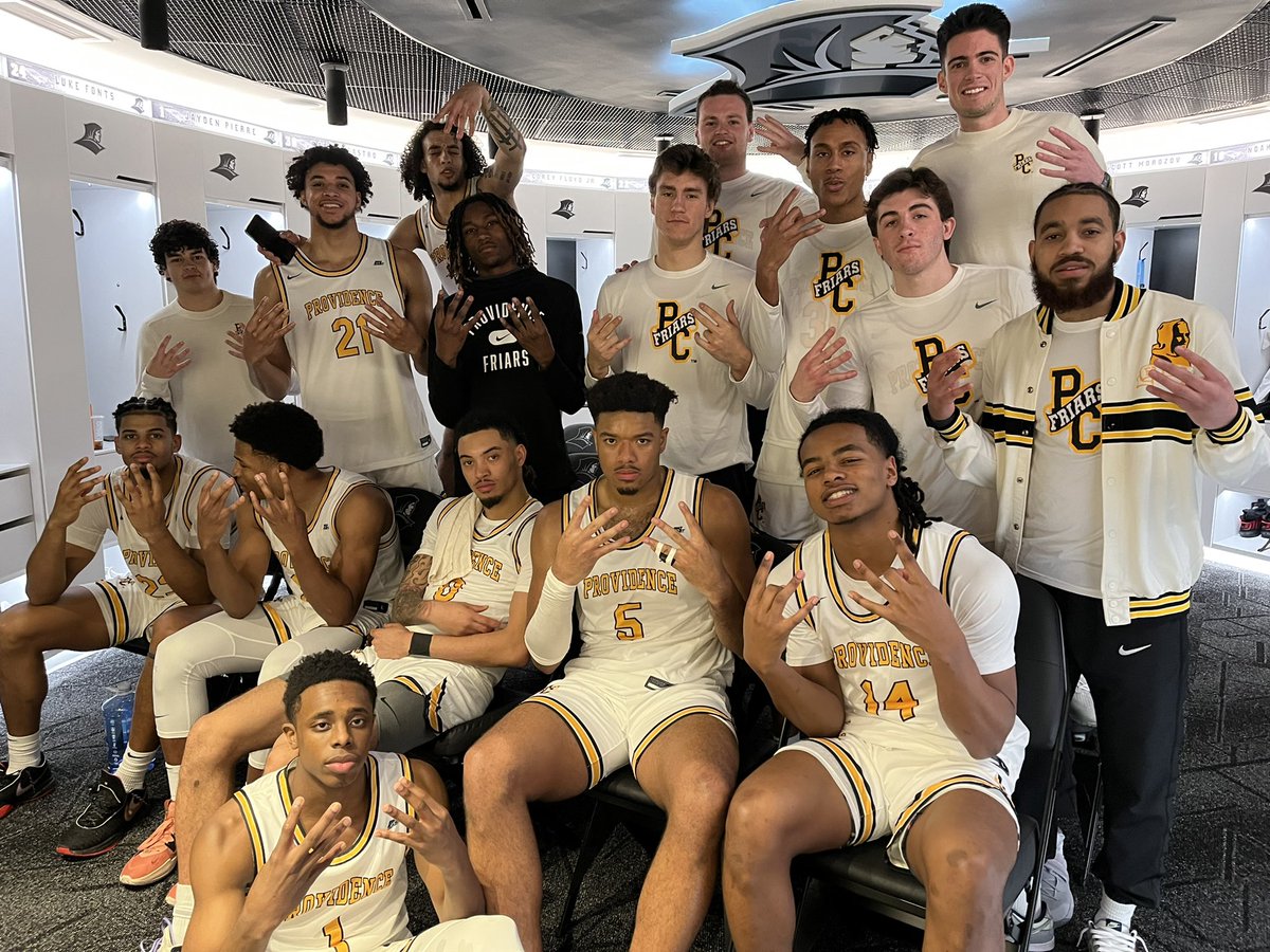 PCFriarsmbb's tweet photo. Friars have way win 9th straight for first time since 1989. Remain in first place in Big East with a 6-0 mark after a home win over St. John’s. https://t.co/6aqNFrrWID