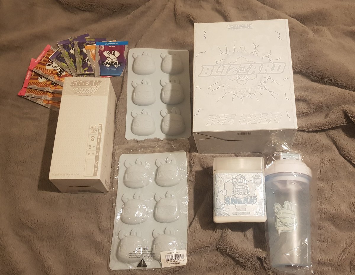 While I couldnt grab a <a href="/SneakEnergy/">SNEAK</a> beanie I did manage to bag me the collectors box to got with my v3 one, Blizzard is deffo one of my top flavours. And grabbed  a few other goodies too!

#SneakBlizzard #sneakenergy #ingameenergy #blizzard❄  #energydrink
