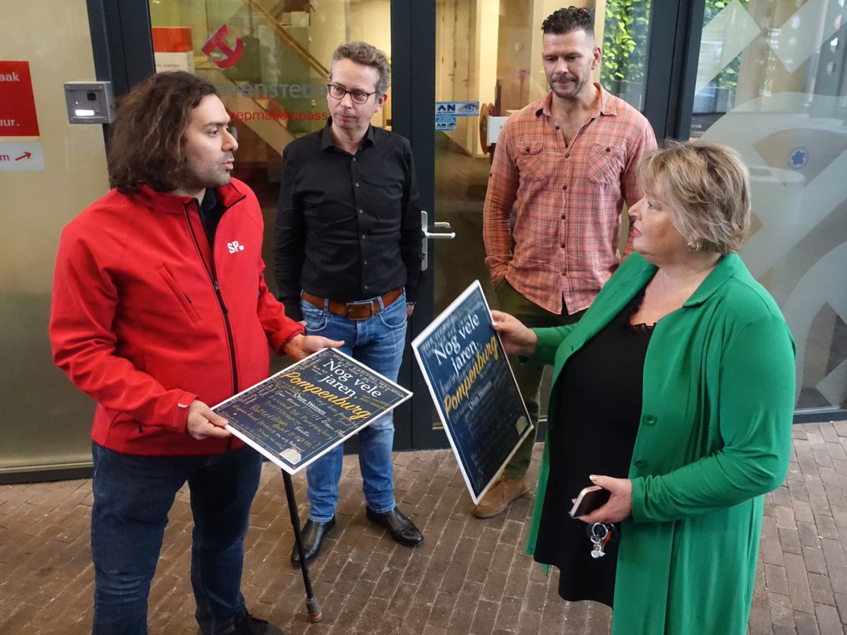 Ondertussen in Rotterdam: corporatie Havensteder legt de bewoners van de Pompenburgflat uit dat er gesloopt gaat worden omdat Havensteder een businesscase van een vastgoedontwikkelaar erg belangrijk vindt