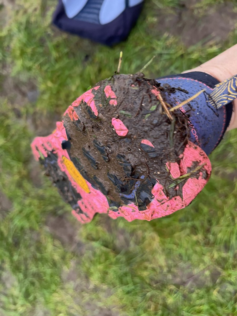 Si11y3gg's tweet photo. Last minute decision to go to the inaugural Stockley Country Parkrun.  Wet, cold, rain and mud! #stockleycountrypark #parkrun #inaugral #fun 🤣 https://t.co/ULbhVOHtV9