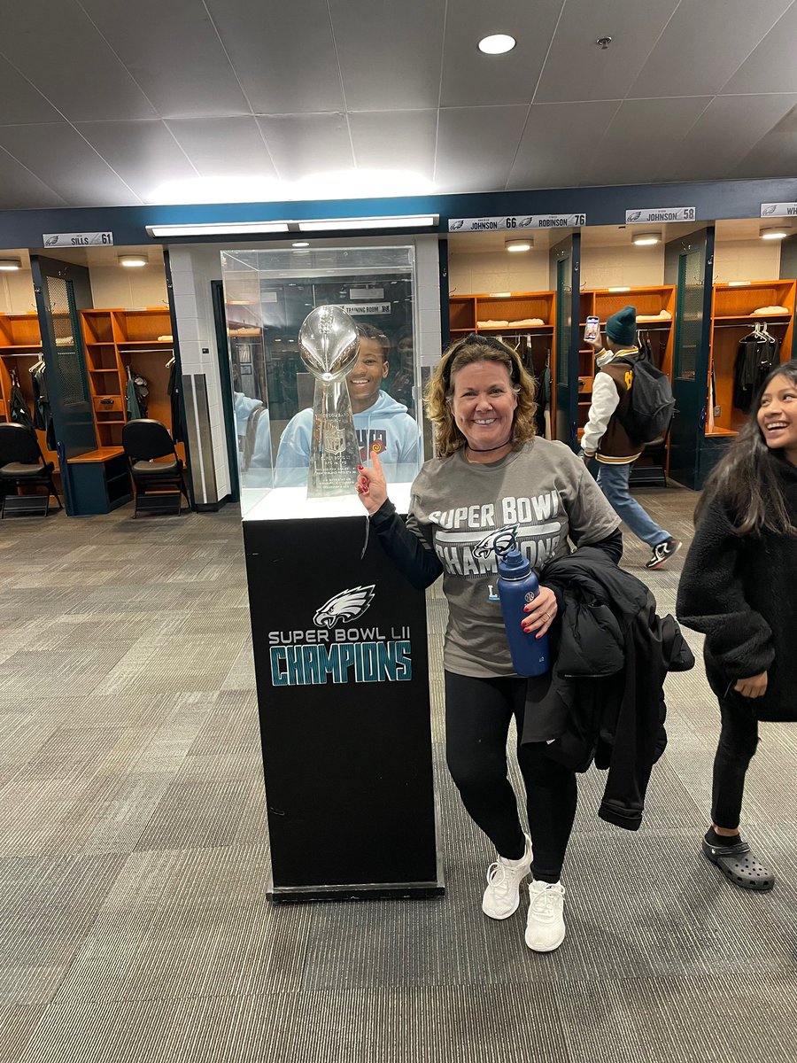 Had a fabulous field trip to Lincoln Financial Field for guided tour with our class! What an awesome memory for the students and the adults 🦅 #PhiladelphiaEagles #lincolnfinancialfield #collsedu #FlyEaglesFly