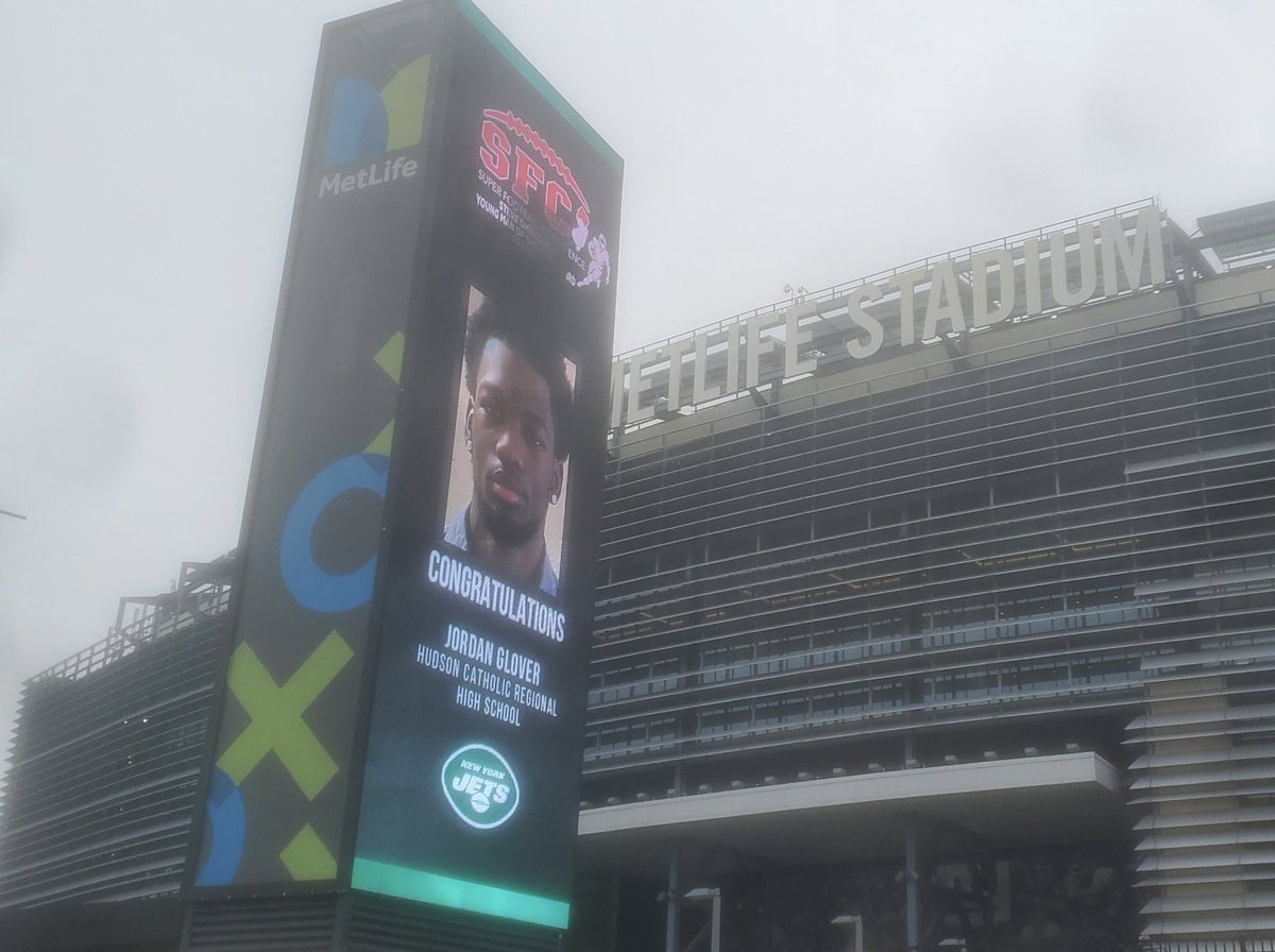 Hudson Catholic Football tweet media