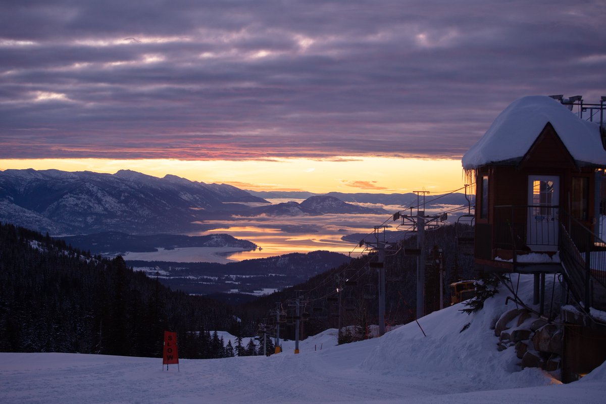SchweitzerID's tweet photo. Not sure we need to make much of caption for the start of today, it's what we live for. 
#schweitzerlife #weschudschweitzer #proofoflake #idahome #ikonpass https://t.co/cTDUFAcVil