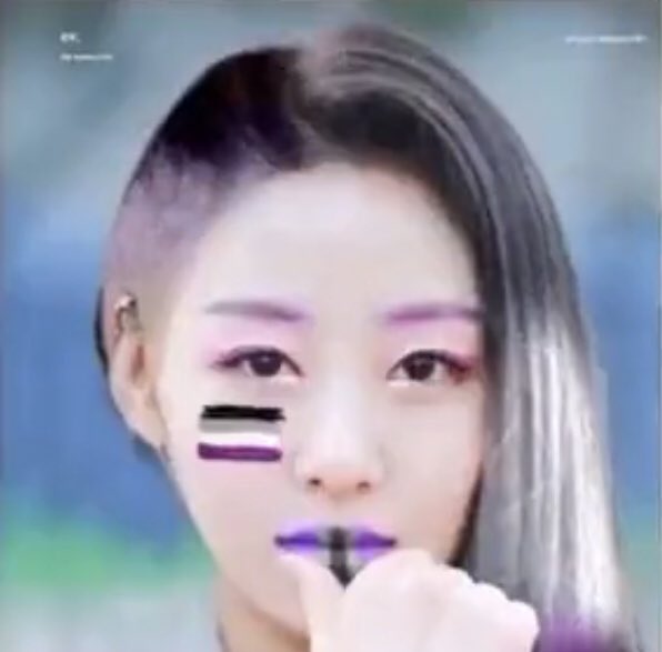 ley♡TiCON (@loonaticon) on Twitter photo 