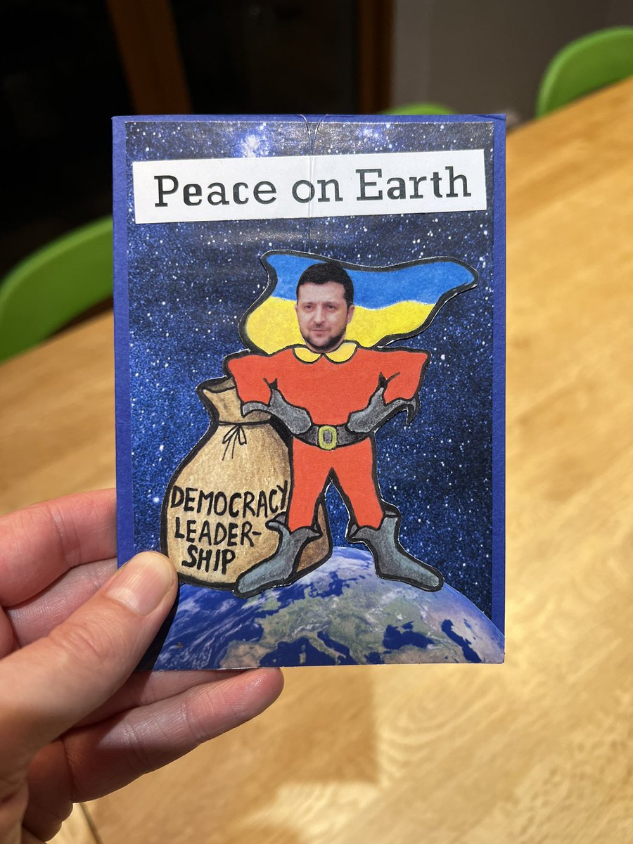 Thank you <a href="/qwertykate/">Kate Bulpitt</a> for the lovely handmade Christmas card that arrived (slightly late) yesterday! It’ll now brighten up our empty looking mantlepiece in January.