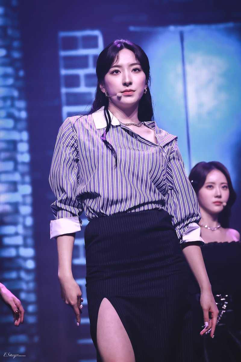 EStagram527's tweet photo. 230107 HQ

Sexy Queen🤤

#우주소녀 #은서 #손주연 #WJSN #EUNSEO
@WJSN_Cosmic https://t.co/MC2FZIDJNd