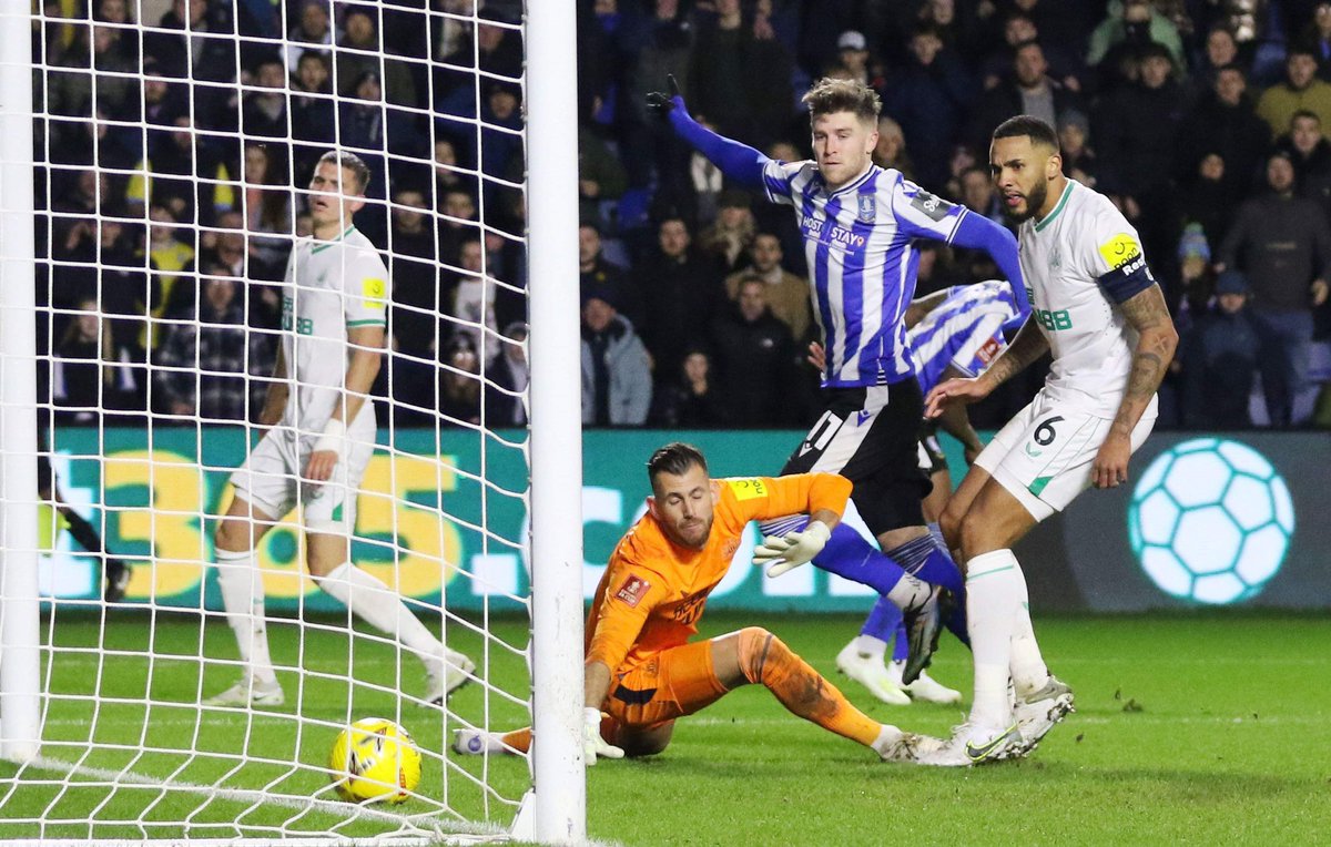 LouisShackshaft's tweet photo. 📊#SWFCSTATS: Josh Windass versus Newcastle Utd…
Mins: 90
Touches: 22
Passes: 11
Key passes: 1
Pass accuracy: 91%
Shots: 5
Goals: ⚽️ ⚽️
#SWFC #FACup 🦉 https://t.co/Xn9IRstT1J