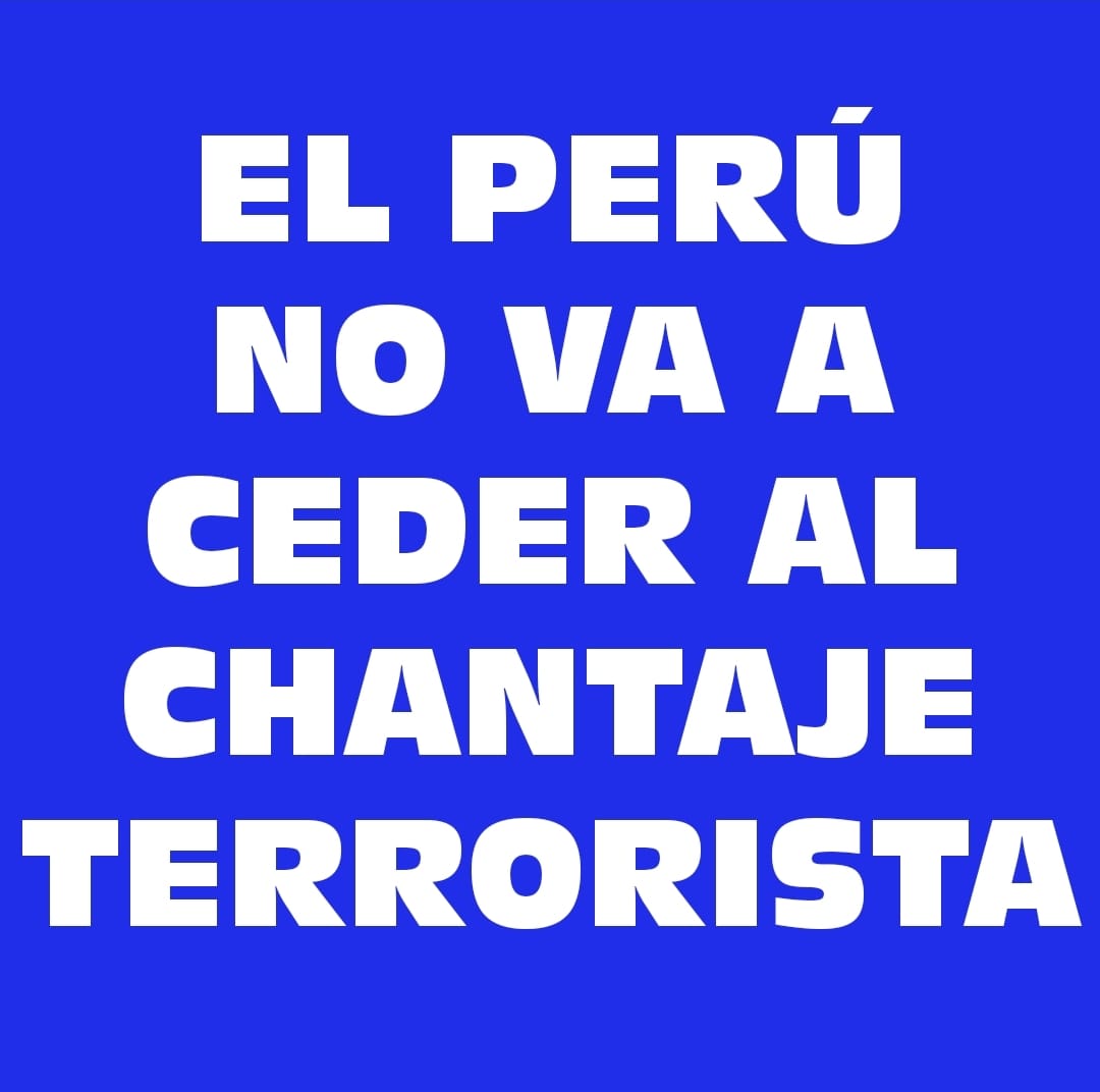 Benjami72585195's tweet photo. @evoespueblo Con artimañas quieres minimizar tu intento de destruir el Perú. En tu intento TERRORISTA terminarás destruyendo #Bolivia, #Chile quiere meterle mano al litio del Salar de Uyuni, los #Cambas quieren independizarse del reto de Bolivia, así que, ya estás advertido TERRUCO. https://t.co/YRaiBcaWYt