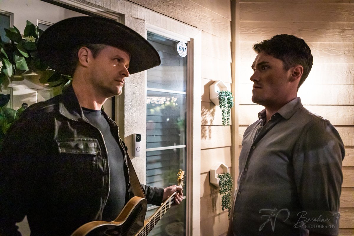 Git offa mah PORCH, Hippie!!! 
See Dan show this dude the door here:
youtu.be/E1AzVa7ASyw
📸 - <a href="/briahnaf7/">Briahna F. Photography</a> featuring Trevor Elzey