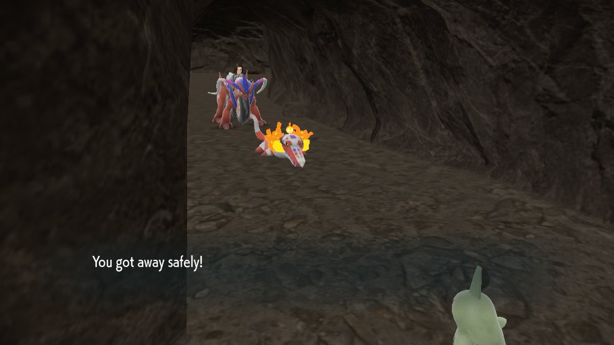 Shock_Kollar's tweet photo. Pokemon Scarlet is a completely functional game with absolutey no glitches whatsoever https://t.co/3Z0BydtZNJ