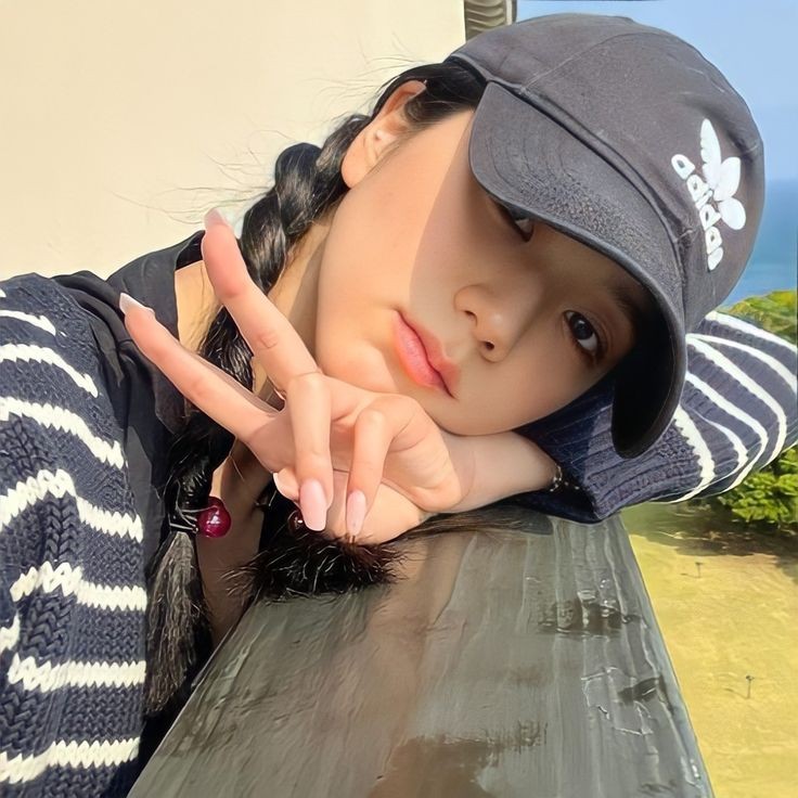 lisoodinamicas's tweet photo. 🌐 | JISOO PARTICIPACIÓN INDEX

•deberás hacer un hilo entrando a los links de abajo, quédate 2/3 minutos y deja tus capturas, recuerda mencionarnos [+] el br Jisoo. 

🏁: +8 rt's  

블랙핑크 지수 #지수 #JISOO #ジス #블랙핑크지수 @BLACKPINK https://t.co/AsVcJlgiAG