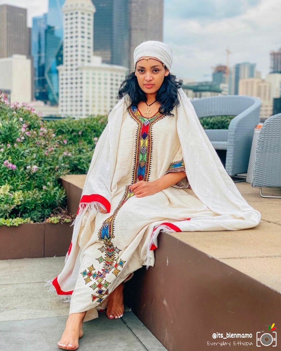 🌟 መልካም የገና በዓል 🌟
🎄 𝕸𝖊𝖗𝖗𝖞 𝕮𝖍𝖗𝖎𝖘𝖙𝖒𝖆𝖘 🌲
#Habesha #Dress, 📸 
#AddisAbaba || #Ethiopia 🇪🇹 
°°°

Follow ➡️ <a href="/EverydayEthio/">Everyday Ethiopia 💚💛❤</a> ⬅️ #culture #EthiopianChristmas (Credits:🙎🏽‍♀️@its_blenmamo 👗@taytu_tbeb)