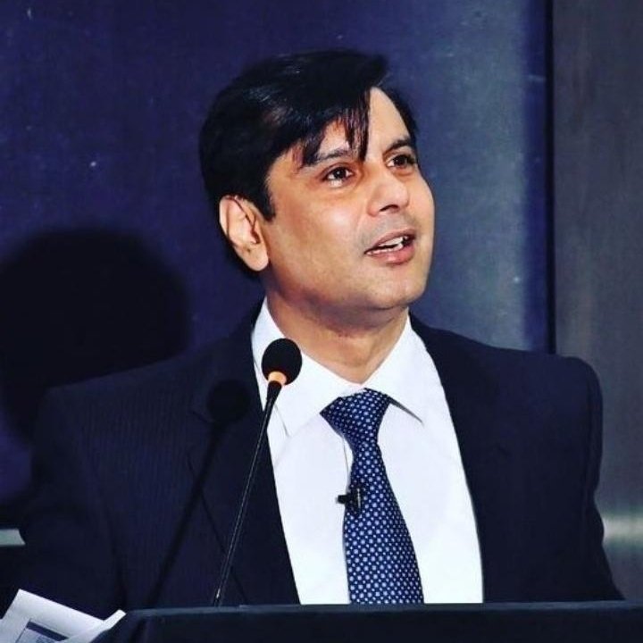 ShahFizza's tweet photo. #NewProfilePic https://t.co/g0RAFcM3gN