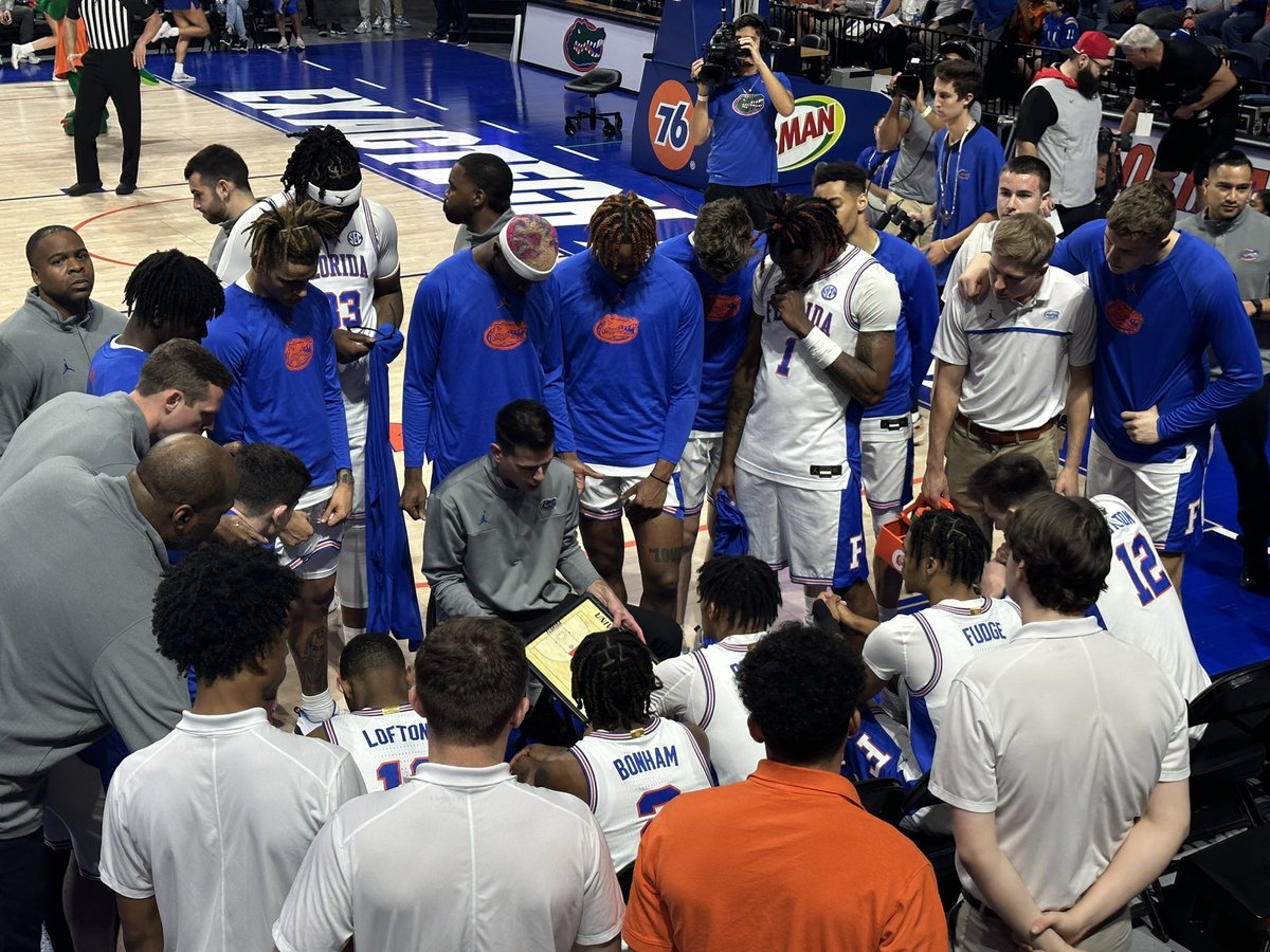 mawg8trs's tweet photo. Great way to welcome CMW back! Great comeback!
Great win!
Great atmosphere!
Congrats @GatorsMBK!
#Gators #GoGators https://t.co/be2ts02pkl