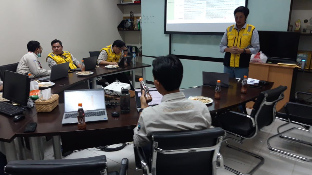 fairuzza_baady's tweet photo. tidak mudah menerjemahkan apa yang kita pikirkan ke orang lain https://t.co/XSXmVX5sVF