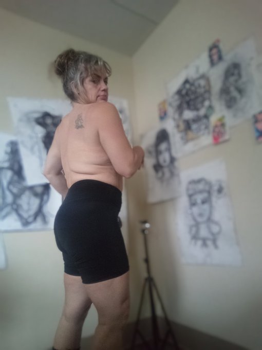 Have you seen my sports bra? https://t.co/AqLsEaJNOc<a href="/tag/milf"class="tags"><span>#milf</span></a><a href="/tag/gilf"class="tags"><span>#gilf</span></a><a href="/tag/mature"class="tags"><span>#mature</span></a><a href="/tag/cub"class="tags"><span>#cub</span></a><a href="/tag/fitwomen"class="tags"><span>#fitwomen</span></a><a href="/tag/cougarnation"class="tags"><span>#cougarnation</span></a>