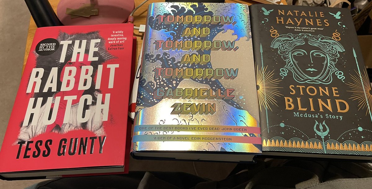 _xhennax_'s tweet image. When you see the  Waterstones half price table of hardbacks &amp;amp; then the woman who works there recommends one…..you obviously end up with 3 books you didn’t intend to get &amp;amp; a new tote to carry them 👀 #books #Waterstones @Waterstones #hardbacks #2023reading