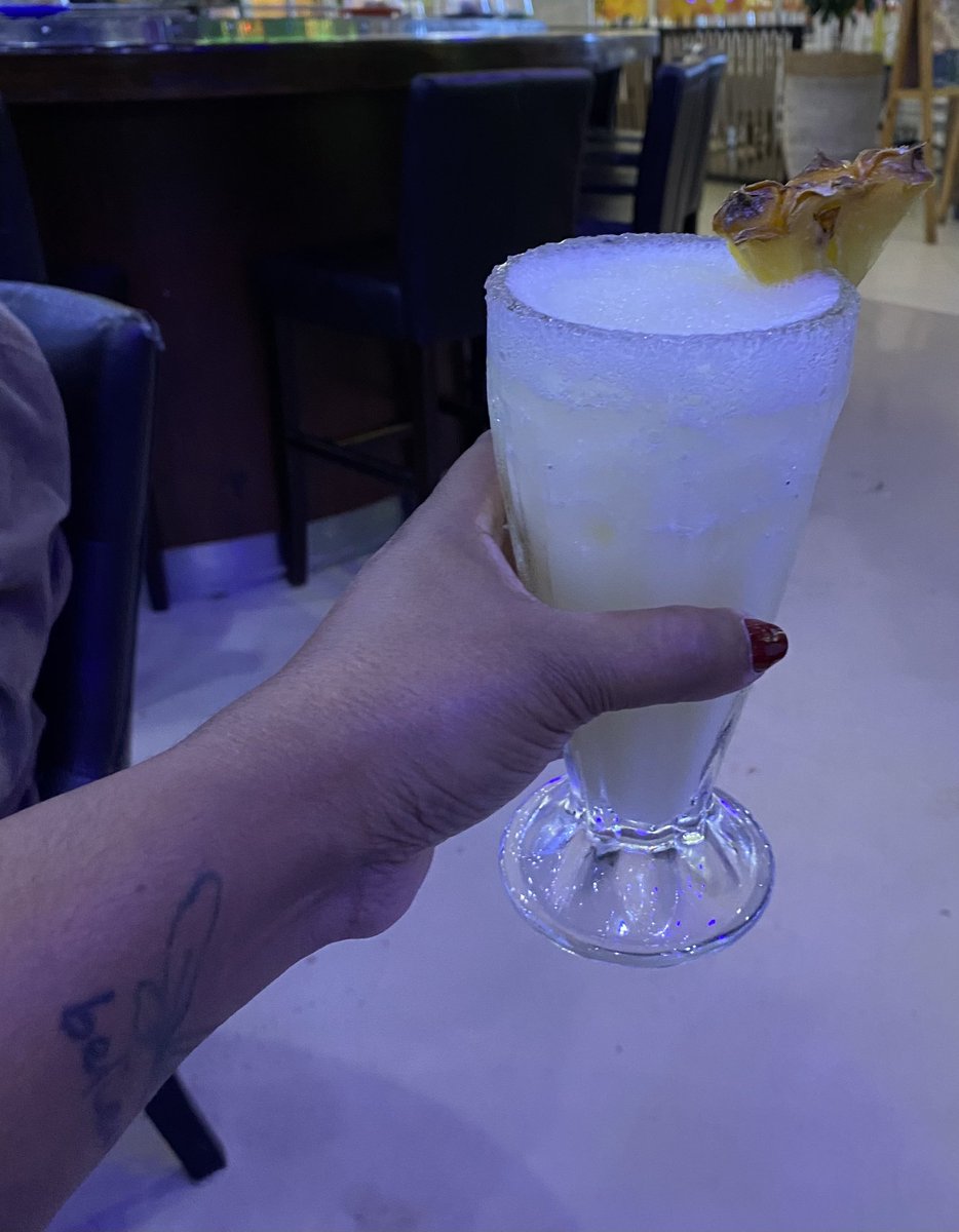 GovenderEmelia's tweet photo. Sushi and Pina Colada kinda day… #summerfeels https://t.co/RQZ5ufPkhN