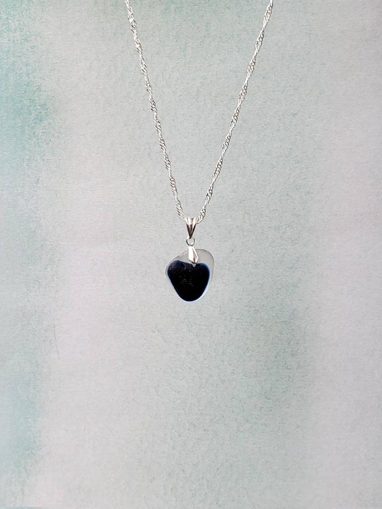 Thanks, AB! ★★★★★ "Exceeded my expectations. Just beautiful! Nicely packaged and quick shipping. Thank you so much!" etsy.me/3GL9nz8 #seaglassjewelry #seaglass #seaglassheart #seaglassnecklace #SaltyLassSeaGlass