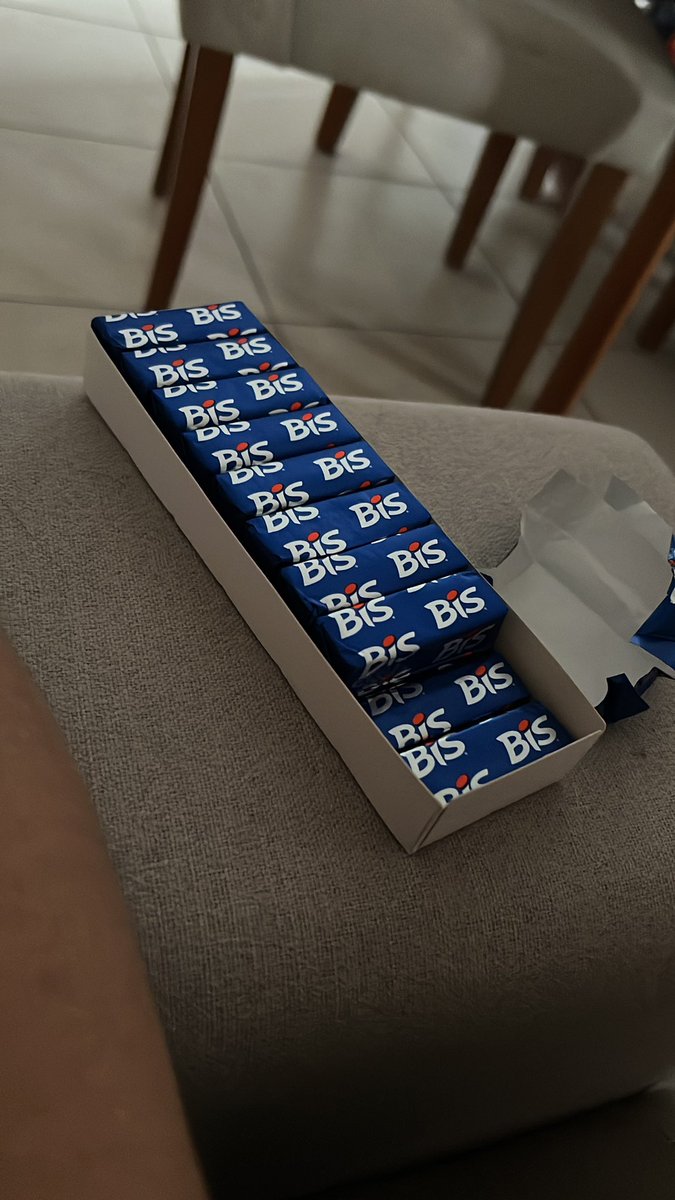 Isso aqui é um caminho sem volta!
Impossível comer só 1 😂

Meu inferno astral antes do aniversário começou, to resfriada, to na bad, to cansada…já até chorei hoje 🤯