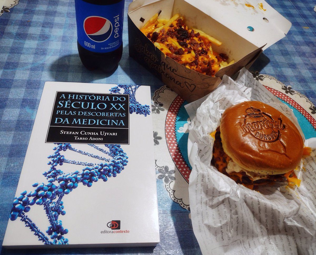 CurvaLiteraria's tweet photo. Vamos comemorar o dia do leitor em grande estilo e companhia. Lendo um excelente livro sem deixar de lado o bom e velho combo de burguer e fritas. Quem vamos? Bora! #EditoraContexto #livros2023 #burguerandbooks @skoobnews @editoracontexto #DiaDoLeitor https://t.co/kCIY1VOd61
