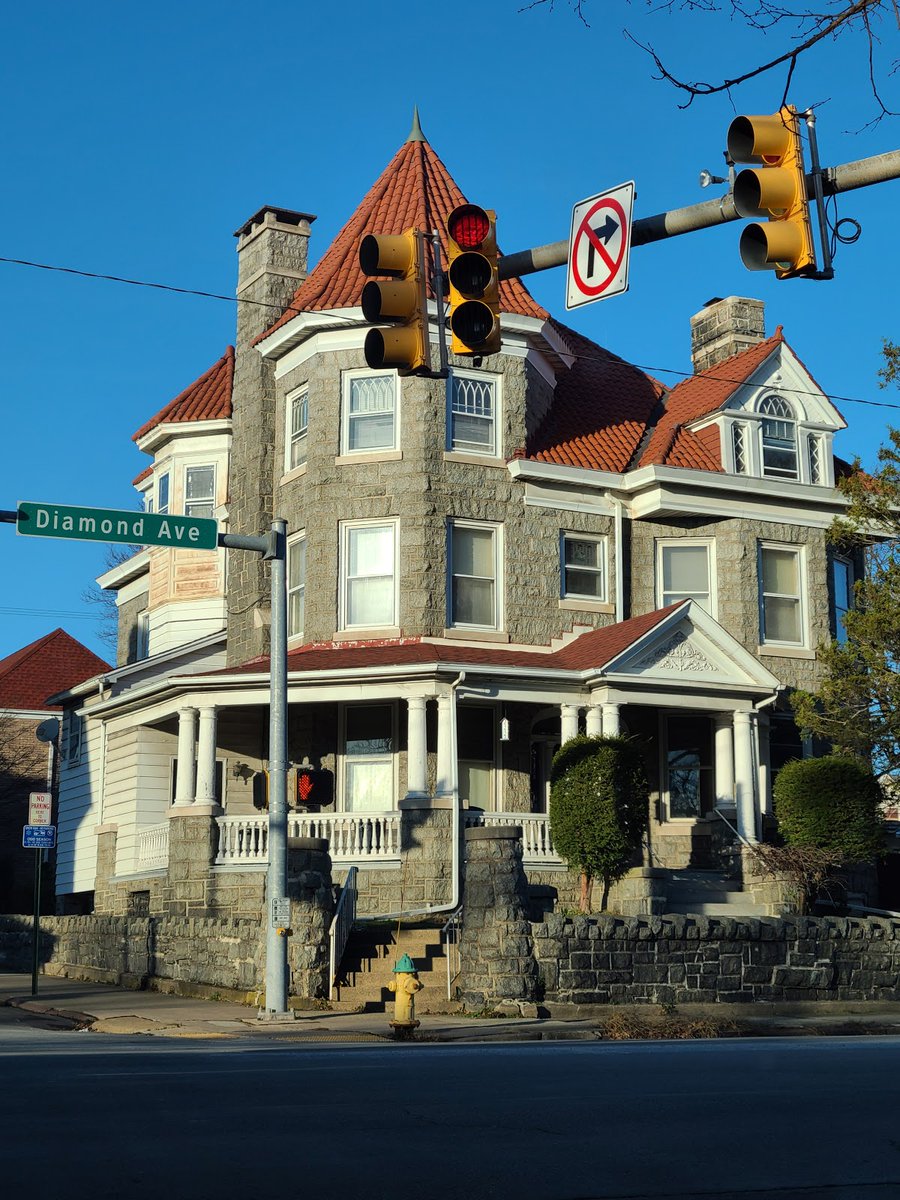 New town every hour on Twitter "Hazleton, Pennsylvania Population 55,604 Photos from Google