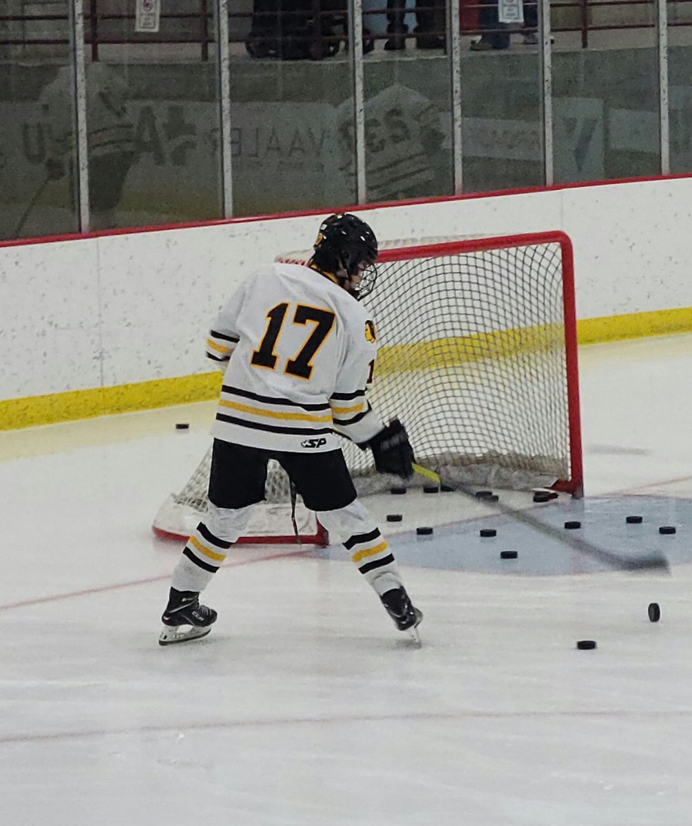 With the Assist, <a href="/JShaugabay/">Jayson Shaugabay</a> passes <a href="/TJOshie77/">TJ Oshie</a> for the most points scored in <a href="/WarroadHShockey/">Warroad Boys Hockey</a> for the Warriors! Congratulations Jayson! <a href="/Lady_Warriors00/">Warroad Girls Hockey</a> <a href="/WarroadHockey/">Warroad Hockey</a> <a href="/WarroadHShockey/">Warroad Boys Hockey</a>