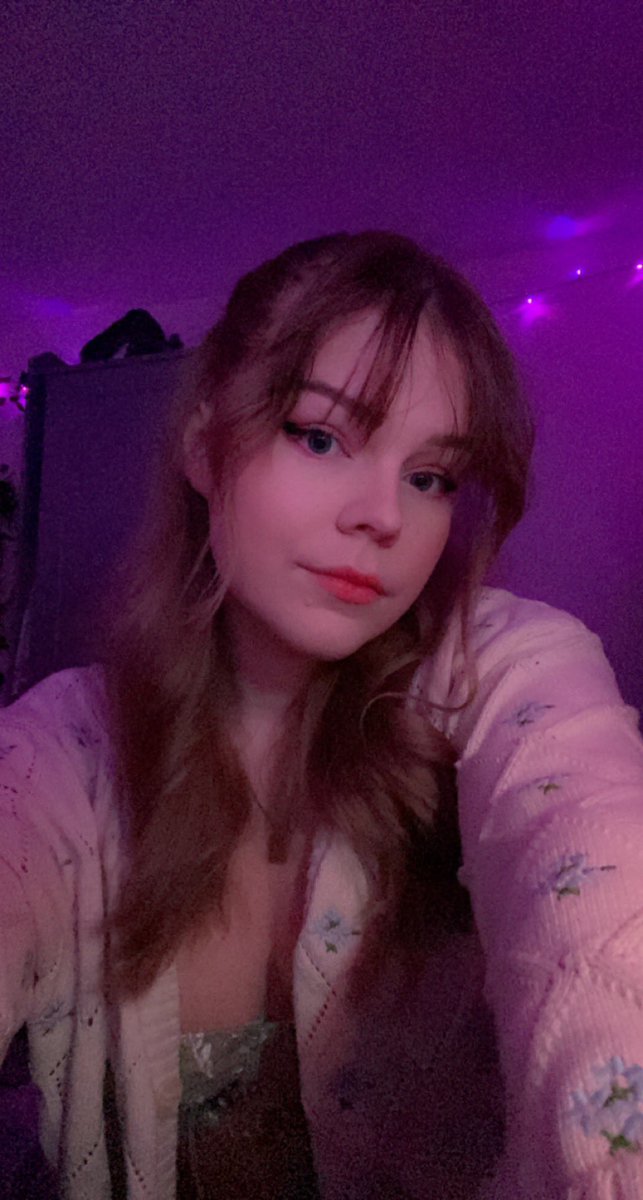 VTuber Ressnie🌸 on Twitter " how to caption selfies?